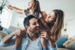 famiglia gioca insieme