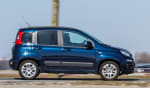 fiat panda parcheggiata in strada