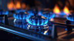 fornelli del gas accesi con fiamma