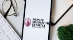 smartphone con schermata monte dei paschi di siena