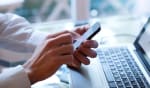 telefonia mobile news usare il cellulare di lavoro a casa ci rende insopportabili