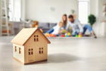 Modellino casa con famiglia licenza standard c Studio Romantic