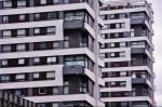 vita di condominio dal brindisi di natale alla guerra per i panni stesi
