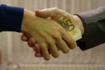 cessione del quinto firmato l accordo tra bnl e poste italiane