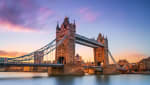 tower bridge londra al tramonto