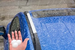 Assicurazioni e meteo: niente fa più danni della grandine