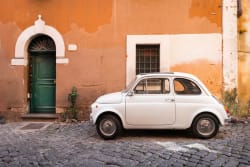 Auto sempre più anziane: età media 12 anni; Rc Auto più cara fino al 17% Auto sempre più anziane: età media 12 anni; Rc Auto più cara fino al 17%