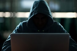 Cinque consigli per proteggersi dalle truffe online