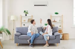 Tutti i consigli per risparmiare in bolletta e diminuire i costi di luce, gas e internet Tutti i consigli per risparmiare in bolletta e diminuire i costi di luce, gas e internet