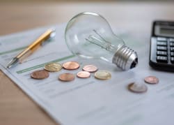 Luce e gas ad agosto 2026: offerte con sconti fino a 52€ in bolletta Luce e gas ad agosto 2026: offerte con sconti fino a 52€ in bolletta