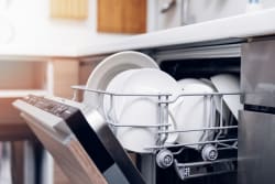 Quanto consuma una lavastoviglie? Come effettuare il calcolo e risparmiare Quanto consuma una lavastoviglie? Come effettuare il calcolo e risparmiare