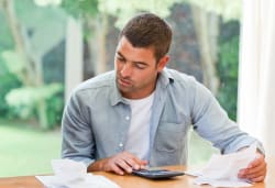 Offerte luce aprile 2026: confronto tra tariffe fisse e variabili tra stabilità e mercato