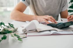 Offerte Luce e Gas di agosto 2025: prezzi fissi o indicizzati? Ecco 3 soluzioni per risparmiare Offerte Luce e Gas di agosto 2025: prezzi fissi o indicizzati? Ecco 3 soluzioni per risparmiare
