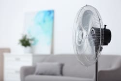 Ventilatore: quanto consuma e quanto incide in bolletta Ventilatore: quanto consuma e quanto incide in bolletta