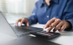 Cosa succede se si hanno troppi soldi sul conto corrente? Cosa succede se si hanno troppi soldi sul conto corrente?