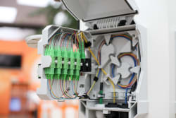 Fibra ottica e radiazioni: falsi miti sulla salute e come funziona