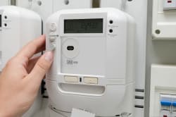 Modifica potenza luce impegnata: quanto costa, se conviene e come richiederla