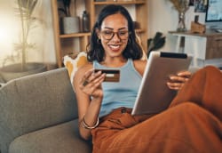 3 carte di debito a canone gratuito o azzerabile da richiedere questo mese