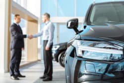 Come risparmiare sull'auto: guida completa per acquisto, assicurazione e gestione Come risparmiare sull'auto: guida completa per acquisto, assicurazione e gestione
