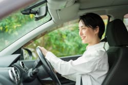 Assicurazione auto per stranieri in Italia: come funziona