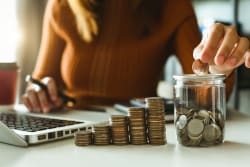 Soldi in banca, la classifica di regioni e province: dove si concentra la ricchezza degli italiani Soldi in banca, la classifica di regioni e province: dove si concentra la ricchezza degli italiani