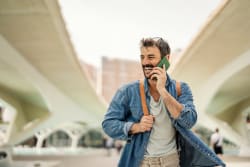 Telefonia low cost per l'estate, attiva un'offerta a meno di 10€/mese: 3 tariffe confronto Telefonia low cost per l'estate, attiva un'offerta a meno di 10€/mese: 3 tariffe confronto