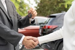 Passaggio di proprietà auto: la guida completa a documenti e procedure