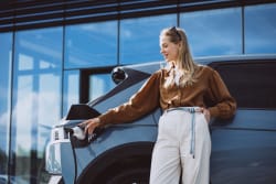 Bollo auto per veicoli ibridi ed elettrici: regole, costi ed esenzioni Bollo auto per veicoli ibridi ed elettrici: regole, costi ed esenzioni