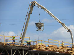 Costruzioni, cresce l'occupazione ma cala la produzione Costruzioni, cresce l'occupazione ma cala la produzione