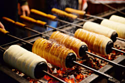 Cosa mangiare a Budapest: piatti tradizionali, dolci tipici e bevande da non perdere