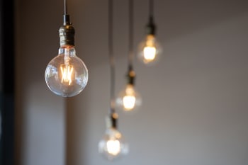 Lampadine accese