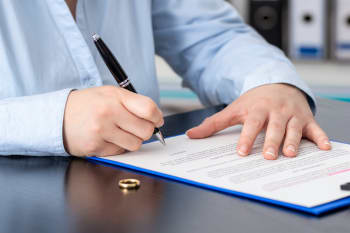 persona firma documenti