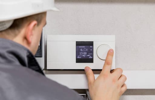 termostato di regolazione per un efficiente sistema di riscaldamento automatizzato