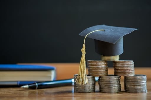 rientro a scuola il caro prezzi rende libri e zaini piu pesanti rientro a scuola il caro prezzi rende libri e zaini piu pesanti