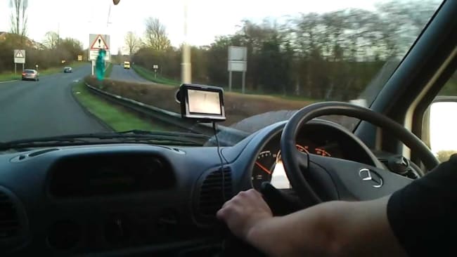 all estero con l auto i consigli per viaggiare sicuri all estero con l auto i consigli per viaggiare sicuri