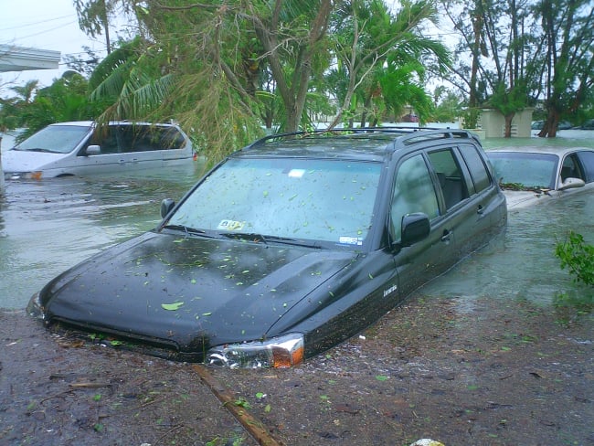 assicurare l auto contro le alluvioni ecco come fare assicurare l auto contro le alluvioni ecco come fare