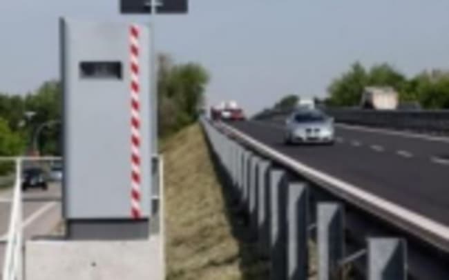il grande fratello travestito da autovelox il grande fratello travestito da autovelox