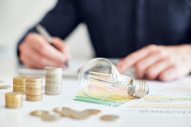 Bollette Luce e Gas c Maria Fuchs