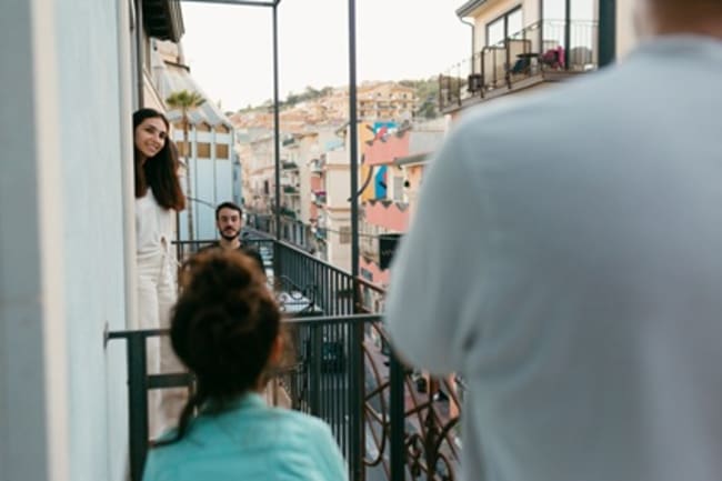 Economia condominio c Jimena Roquero Stocksy lr Economia condominio c Jimena Roquero Stocksy lr