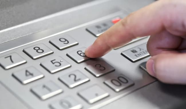 conti news addio agli sportelli bancomat ma il contante sopravvivera conti news addio agli sportelli bancomat ma il contante sopravvivera