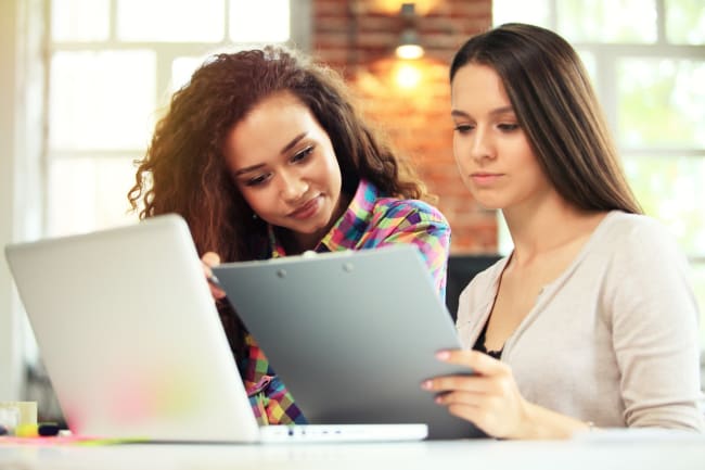 studentesse al computer