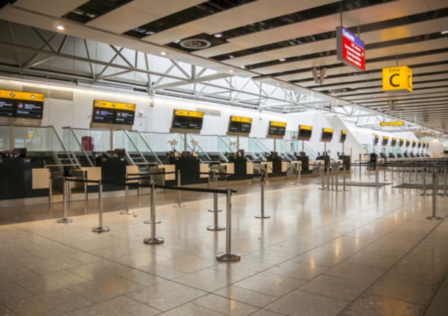 turisti italiani e greci in uk con il passaporto biometrico turisti italiani e greci in uk con il passaporto biometrico