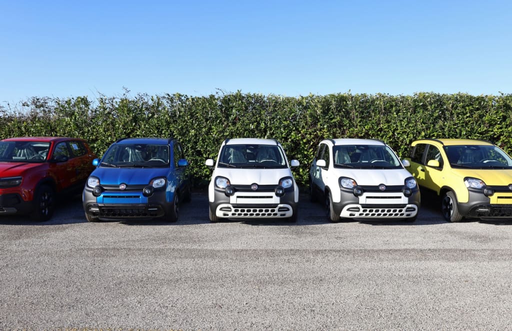 fiat panda parcheggiate