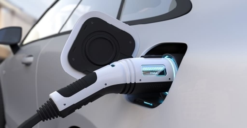 auto elettrica in ricarica