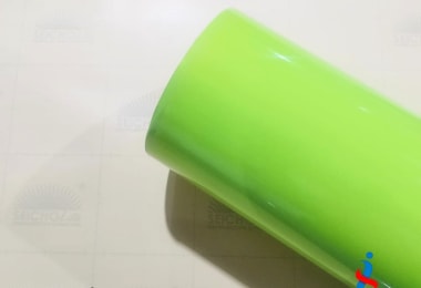 Promo spesial diskon hingga 50% untuk semua produk elektronik dengan latar belakang biru dan ilustrasi shopping bag