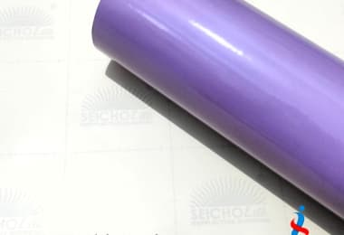 Promo spesial diskon hingga 50% untuk semua produk elektronik dengan latar belakang biru dan ilustrasi shopping bag