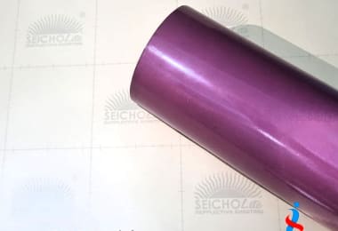 Promo spesial diskon hingga 50% untuk semua produk elektronik dengan latar belakang biru dan ilustrasi shopping bag