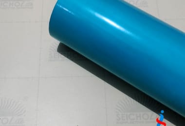 Promo spesial diskon hingga 50% untuk semua produk elektronik dengan latar belakang biru dan ilustrasi shopping bag