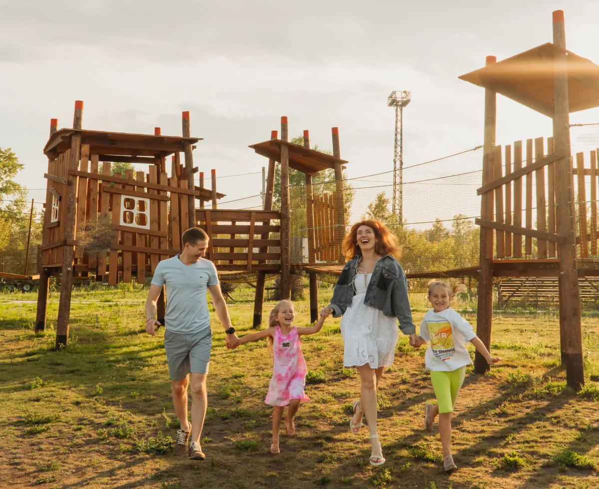Занять детей в выходной в веревочном парке