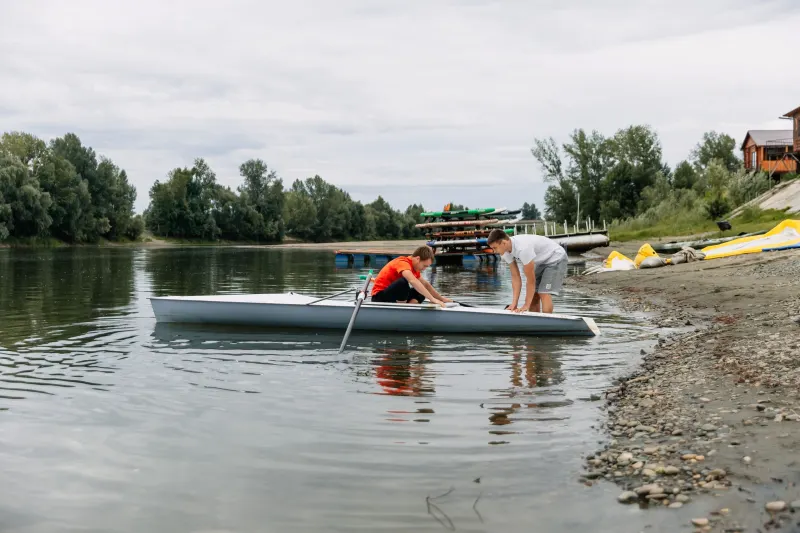 Прибрежная гребля на курорте Первый